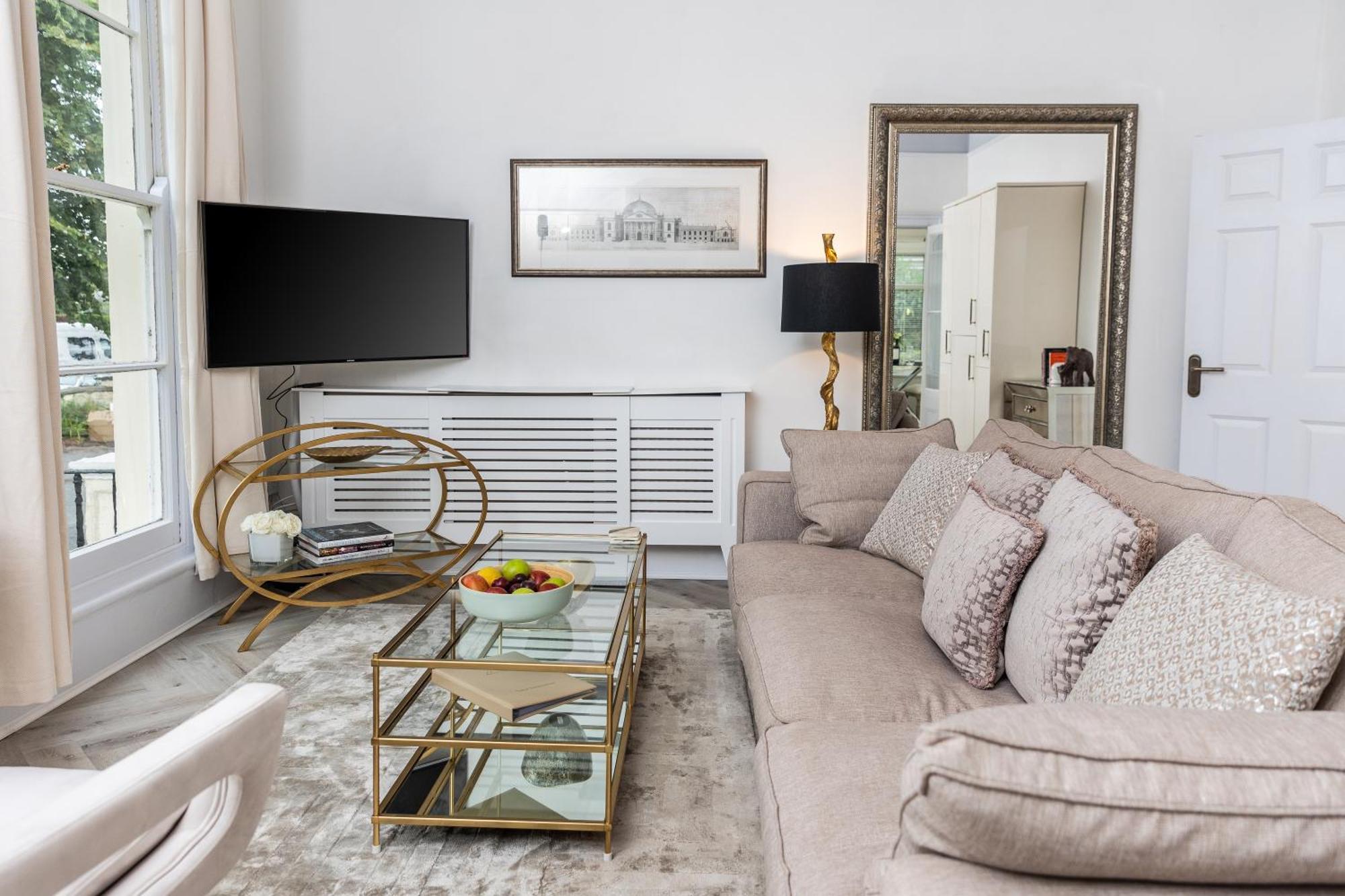 10 Sydenham - By Luxury Apartments Челтенхам Экстерьер фото
